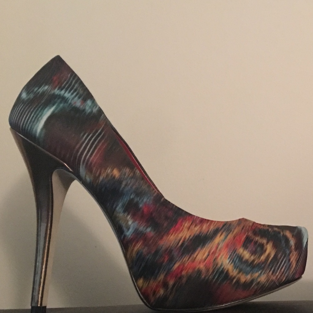 Sexy Black Multi Colored  Pump